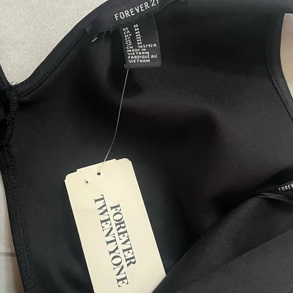 Forever 21 Black Plunge Dress with Keyhole Back Cutout - Picture 3 of 6